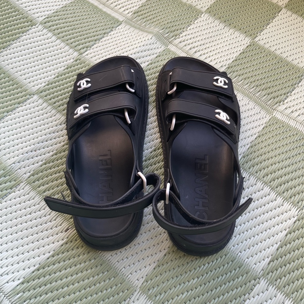 Chanel Black Sandals with white Accents - Picture 3 of 6